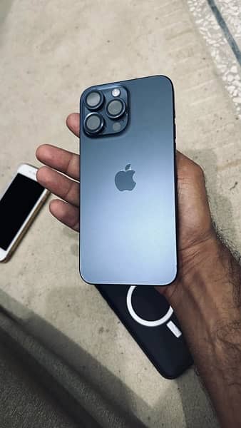 iphone 15 pro max  512Gb blue titanium JV 1