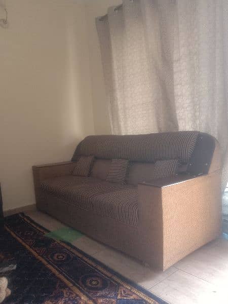 5 setr sofa good condition 1