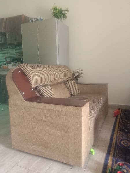 5 setr sofa good condition 2