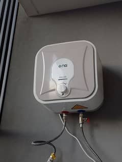 New Semi  Instant Electric Gyser