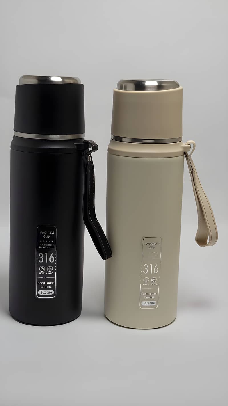 Stainless Steel Water Bottle with leater cover & strap | 800ml 1