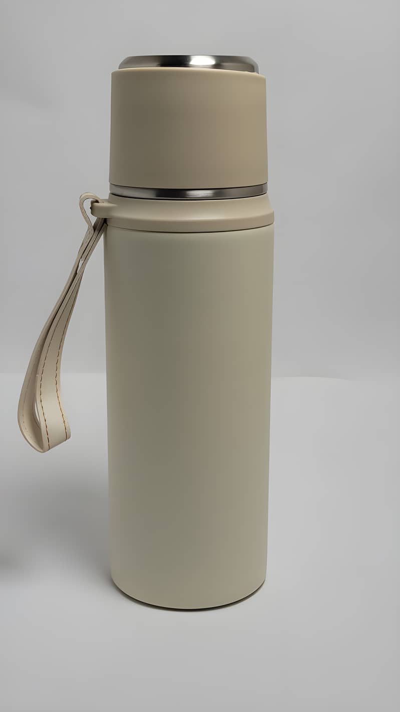 Stainless Steel Water Bottle with leater cover & strap | 800ml 2