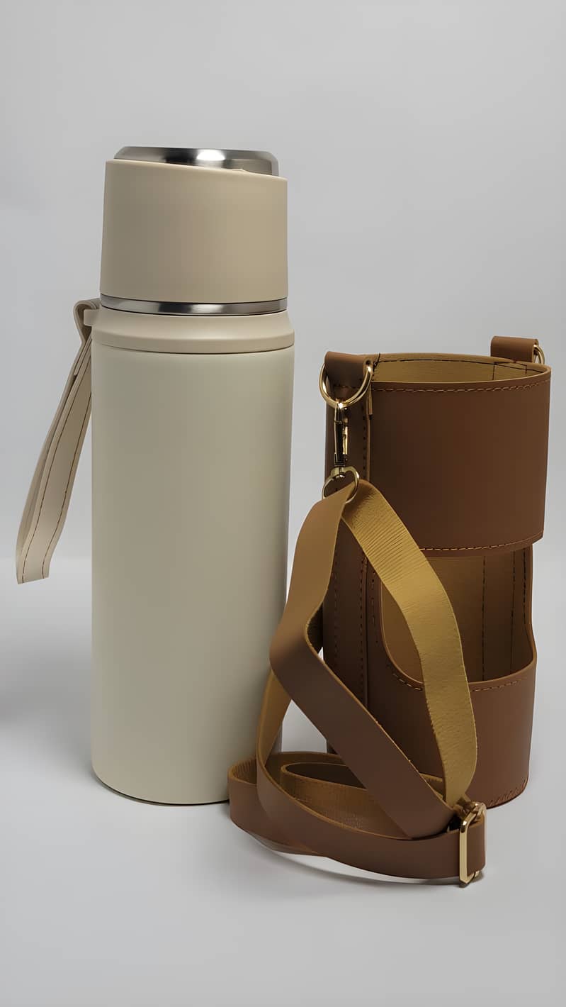 Stainless Steel Water Bottle with leater cover & strap | 800ml 8