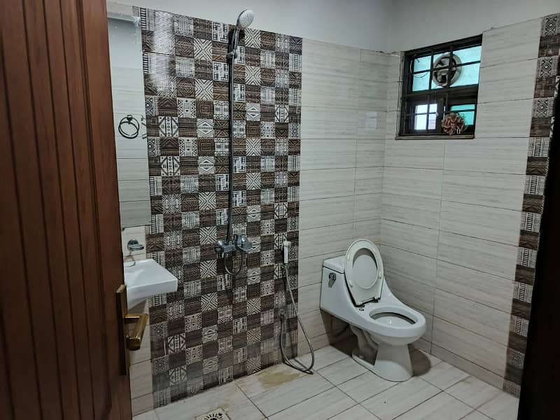 Askari Sector B 3 Bedroom Apartment 5