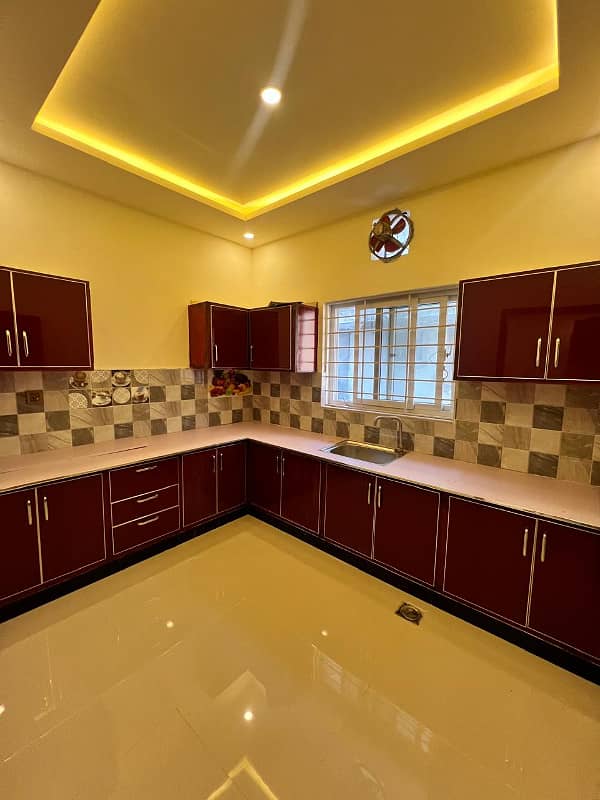 Villa for rent in gulberg residencia 6