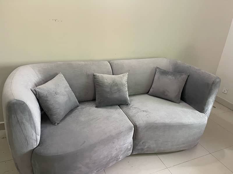 2 Seater velvet Sofa 3