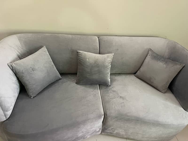 2 Seater velvet Sofa 4