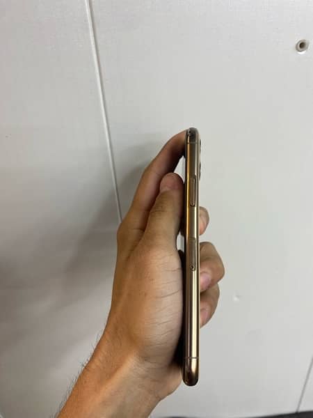 Iphone 11 pro 64gb PTA APPROVED 2