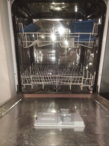 Indesit Dishwasher machine for sale 1