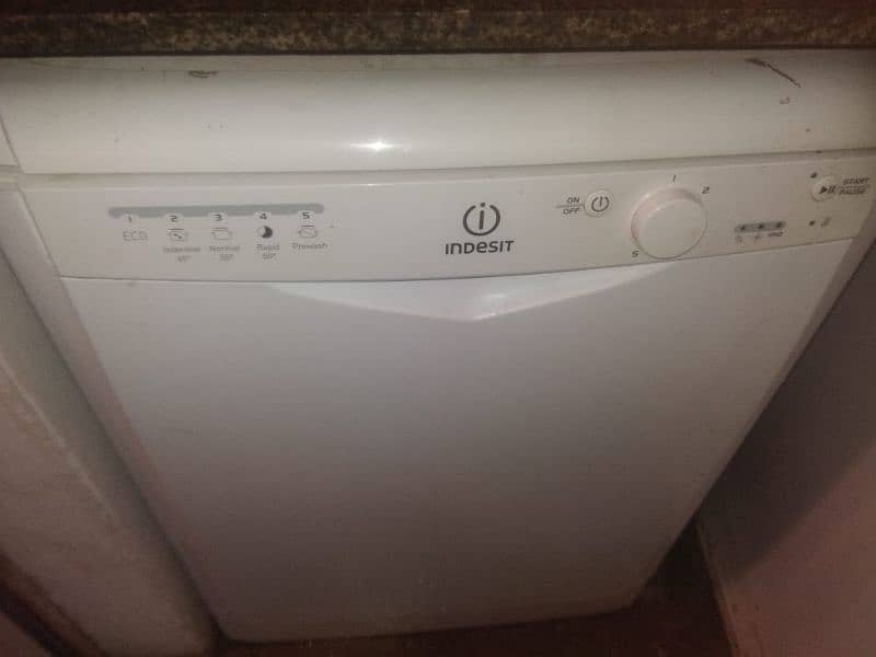 Indesit Dishwasher machine for sale 2