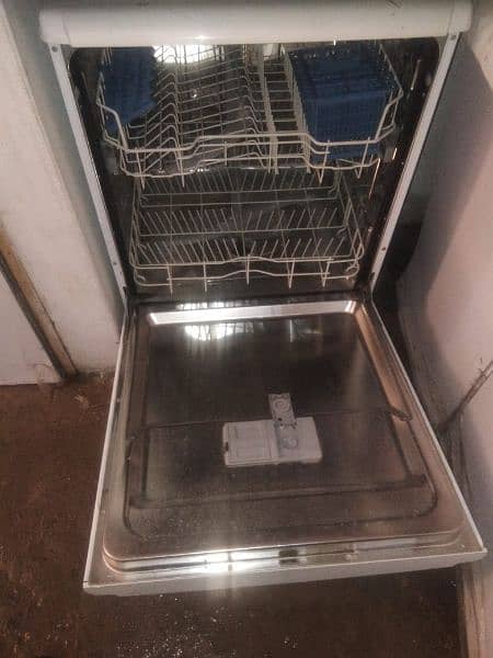 Indesit Dishwasher machine for sale 3