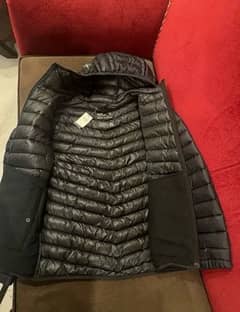 Hollister original puffer jacket.