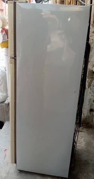 Dawlance Fridge Midem size for sale  conditions is good work 2