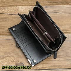 Woman's Spacious Leather Wallet