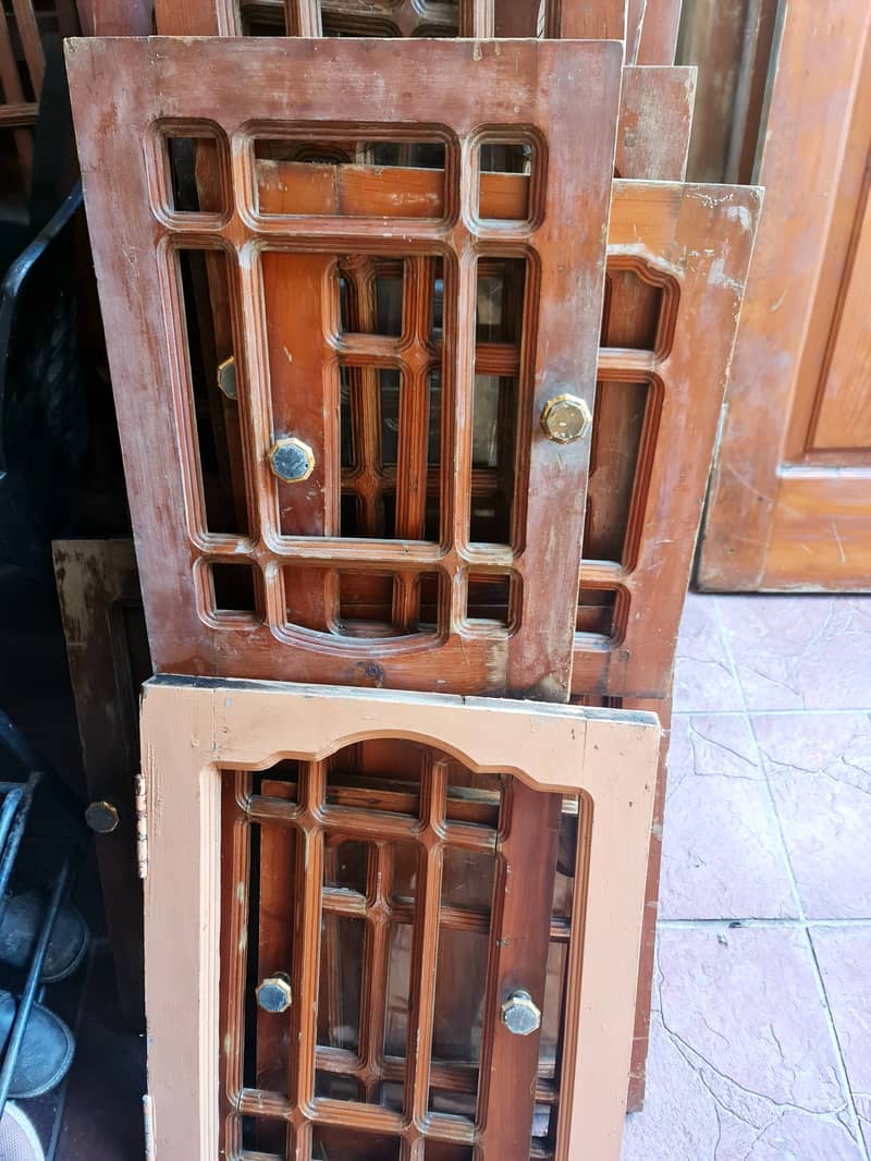 original solid diyar Doors and kitchen 3