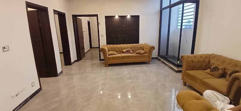 10 Marla Lower Portion Available For Rent In Umar Block Bahria Town Lahore 8