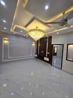 10 Marla Upper Portion Available For Rent In Janiper Block Bahria Town Lahore