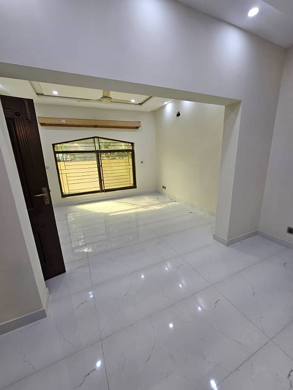 10 Marla Like Brand New House Available With Basement In Gulmohar Block Bahria Town Lahore 5