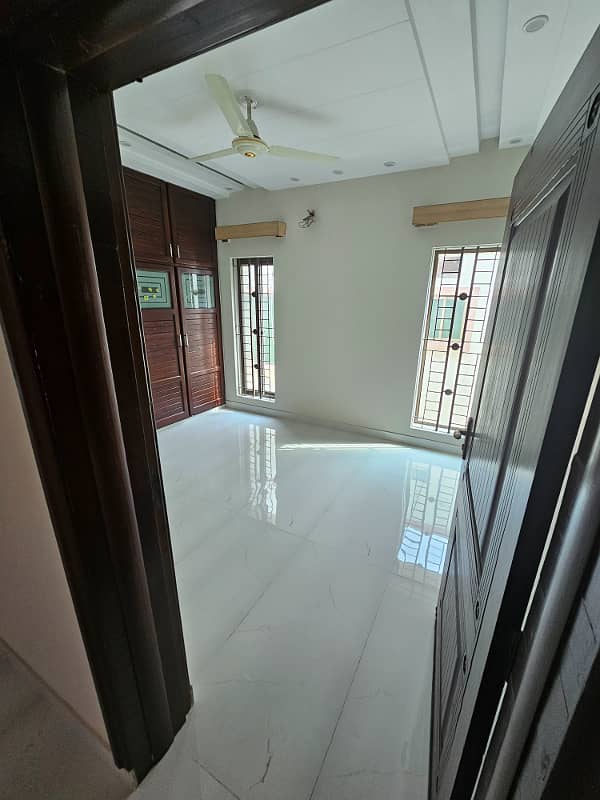 10 Marla Like Brand New House Available With Basement In Gulmohar Block Bahria Town Lahore 8