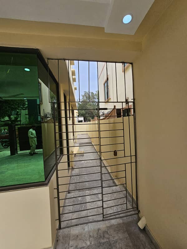 10 Marla Like Brand New House Available With Basement In Gulmohar Block Bahria Town Lahore 12