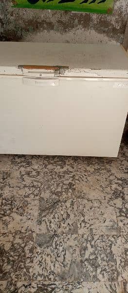 freezer 10/9 condition brand new 100% OK 11