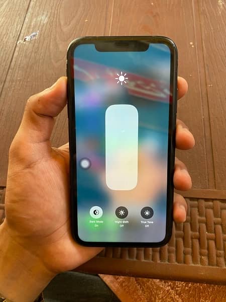 iphone Xr 128gb factory unlock water pack 5