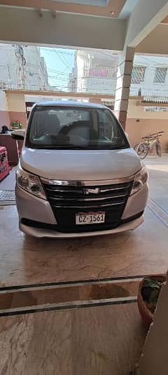 Toyota Noah 2015