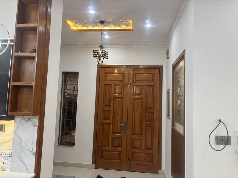 WAPDA TOWN CORNER 10.4 MARLA MODREN STYLE BRAND NEW HOUSE IS AVAILABLE FOR SALE 13