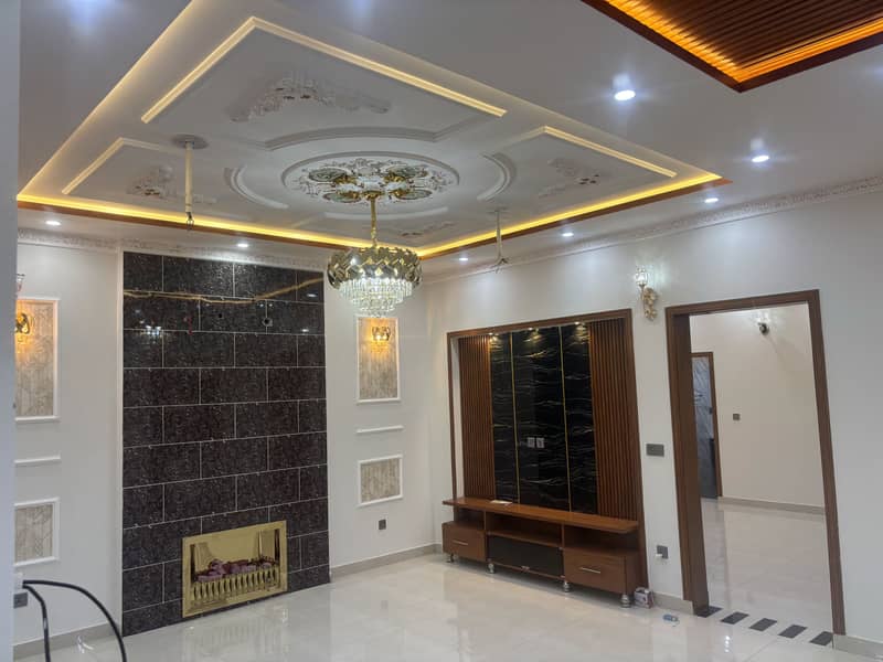 WAPDA TOWN CORNER 10.4 MARLA MODREN STYLE BRAND NEW HOUSE IS AVAILABLE FOR SALE 16