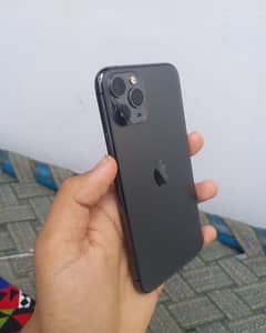 iPhone 11 Pro 256 GB Factory Unlocked 10/10 urgent sale 3284953796