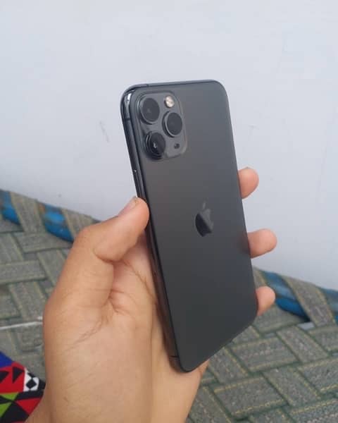 iPhone 11 Pro 256 GB Factory Unlocked 10/10 urgent sale 3284953796 0