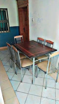 Dunning table with chairs