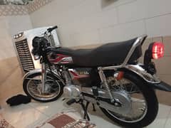 Honda 125 black