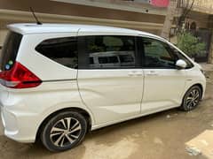 Honda Freed Hybrid B 2018