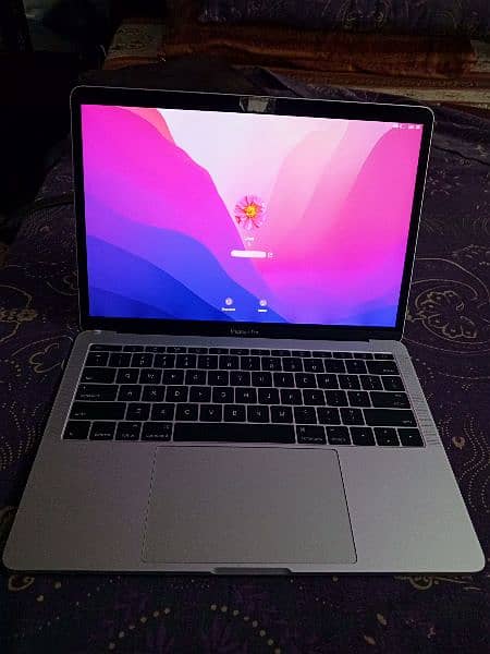 Apple MacBook Air 2016 Excellent Condition 6