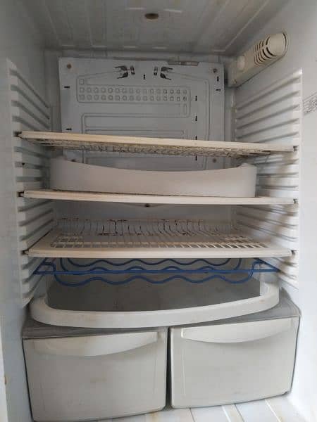 Pell full size Refrigerator 1