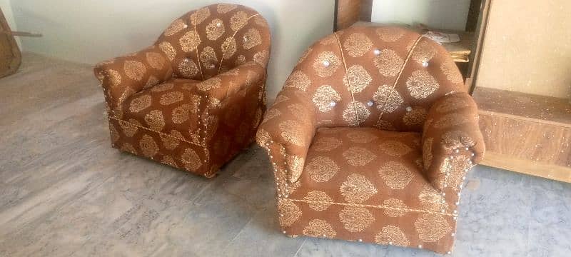 raja furniture point jehlum road chakwal. 03365241663.03168729763 6