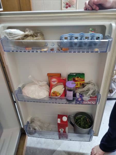 HAIER GLASS DOOR FRIDGE SLIGHTLY USED FOR SALE 1