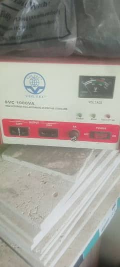 Voltec SVC 1000va Auto Regulator 0