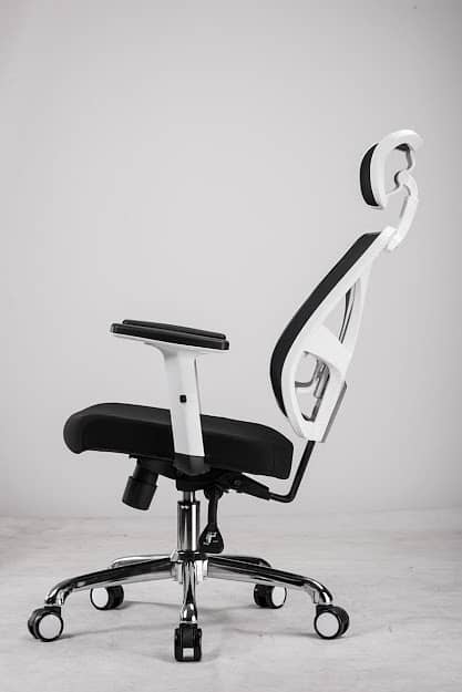 Executive Chair/Office Chair/Staff Chair/Workstations/Meeting Table 6