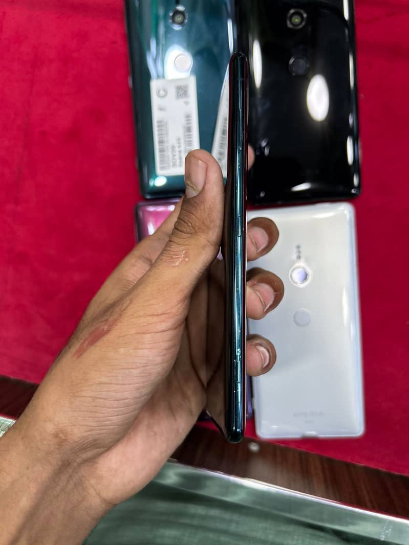 SONY XPERIA XZ3 4GB | 64GB , OFFICIAL PTA APPROVED 1