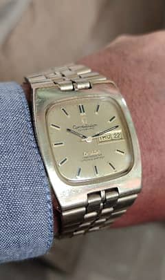 . Omega Constellation Chronometer .