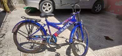 22 inch bicycle for Kids of age 9-14. Good quality and condition 9/10