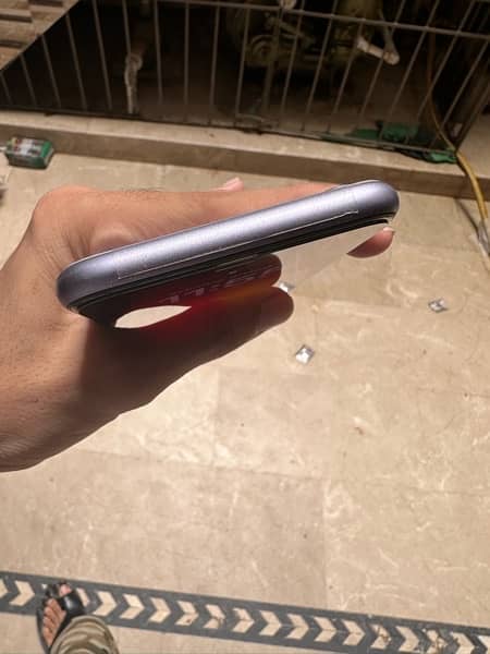 iphone 11 jisko chaiye rabta kary 03194062132 2