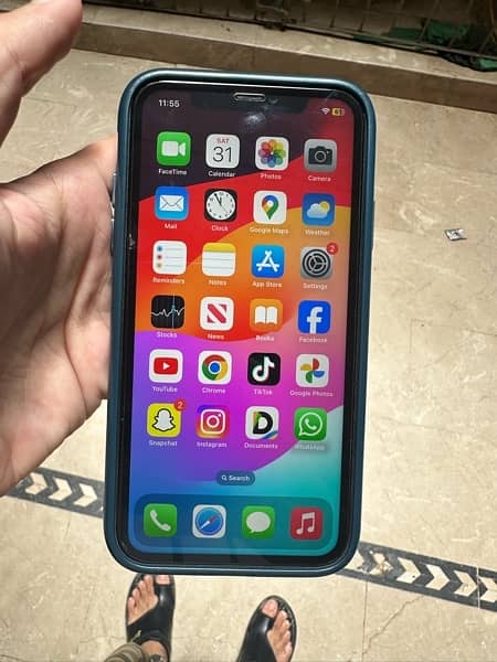 iphone 11 jisko chaiye rabta kary 03194062132 5