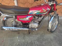 Honda CG 125. Model 23 . Islamabad Registered Hai. Balkul New Condition