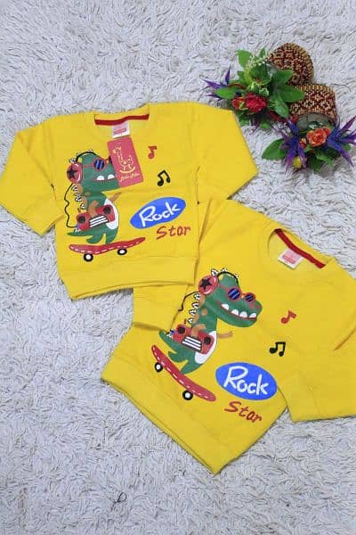 Fleece sweatshirt  50 piece Available  Saize. 2 year to 12 years 15