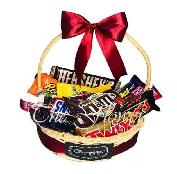 Customized Gift Baskets For Birthdays, Gift Boxes, Chocolate Bouquet 8