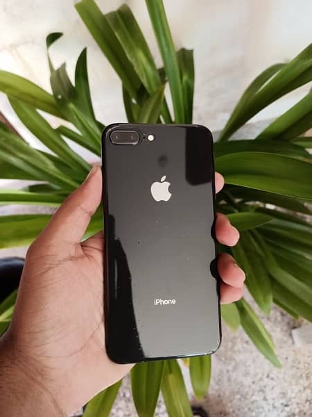 iphone 8plus 64gb JV 1