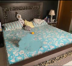 KING BED SET with SIDE TABLES & DRESSER FOR SALE (WITHOUT MATTRESS)